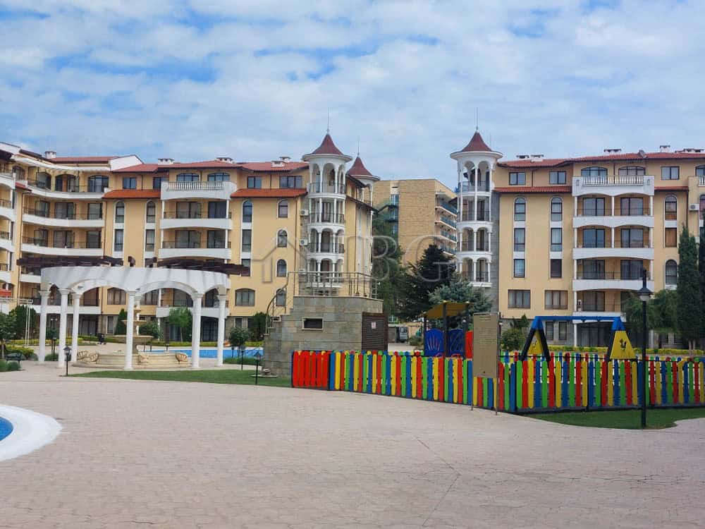 Comfortable furnished one-bedroom apartment in Royal Sun resort, Sunny Beach, Bulgaria. Ideal for ho.