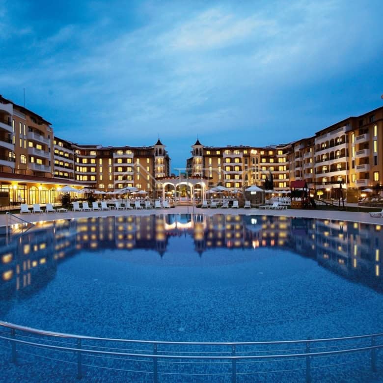 Luxury 1-bedroom apartment with pool in Sunny Beach, Bulgaria | Royal Sun complex.
