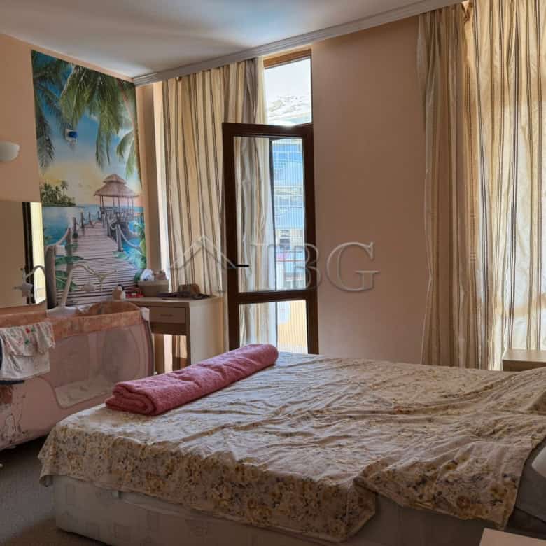 Bright 2-bedroom apartment with three balconies in Sands Complex, Sunny Beach. Perfect for relaxing.
