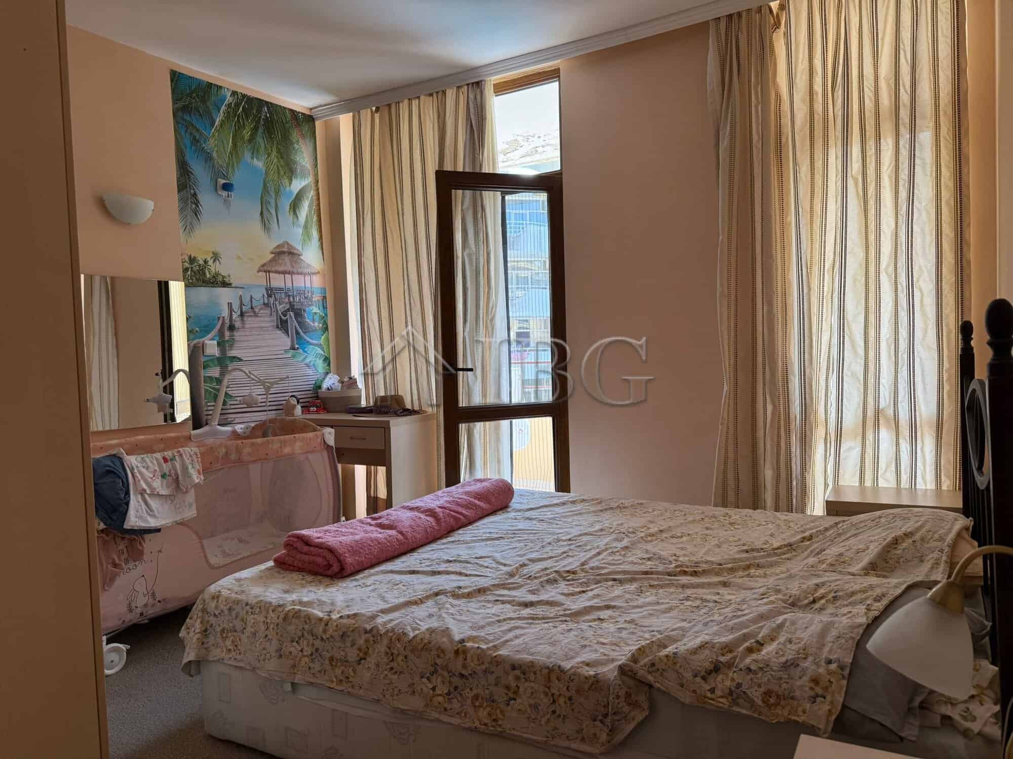 Bright 2-bedroom apartment with three balconies in Sands Complex, Sunny Beach. Perfect for relaxing.