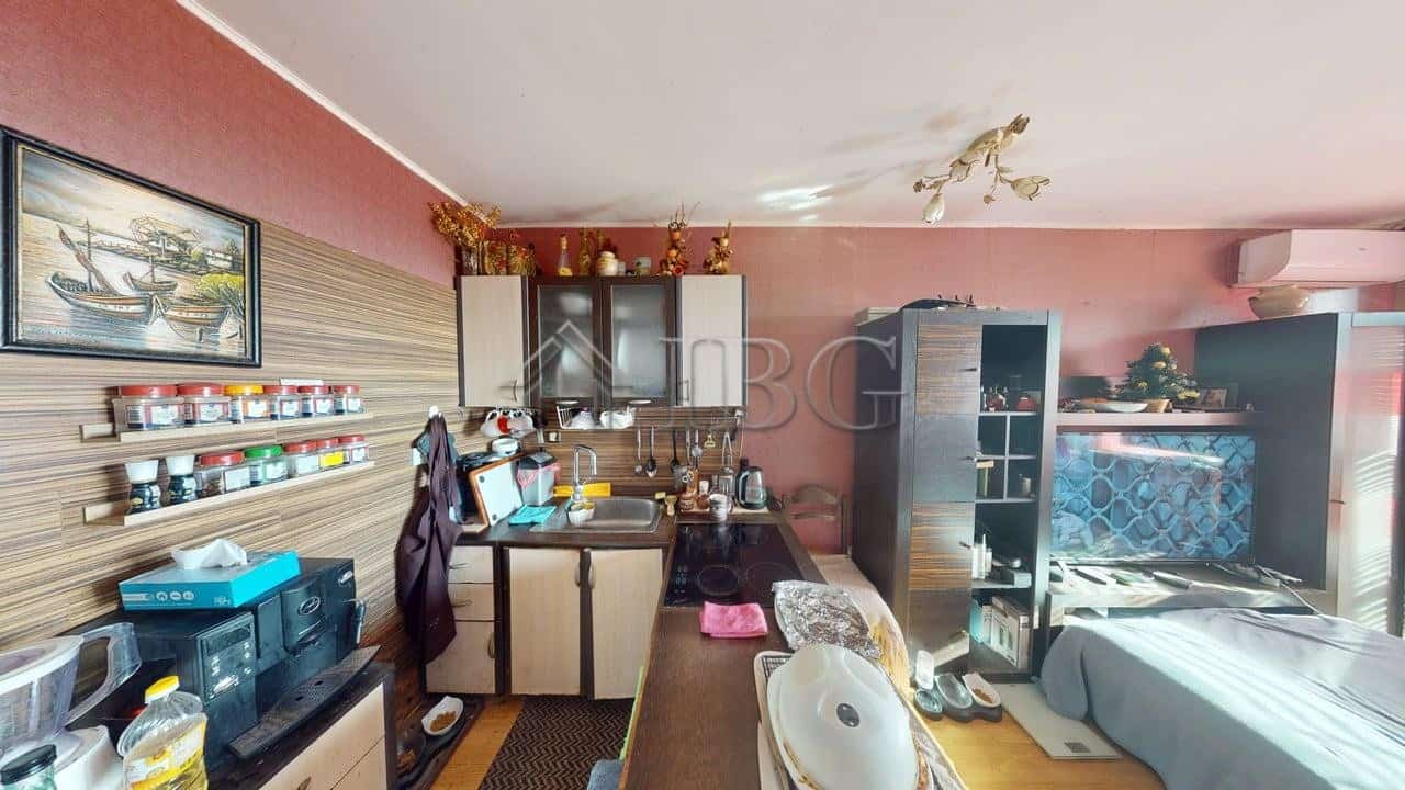 Modern kitchen with appliances in Sunny House Complex, Kosharitsa.