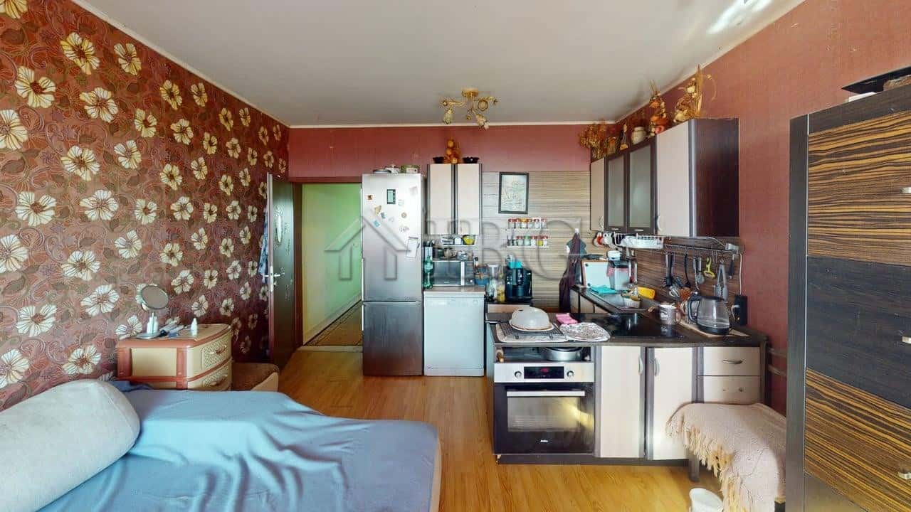 Bright two-bedroom apartment in Sunny House Complex, Kosharitsa, Bulgaria.