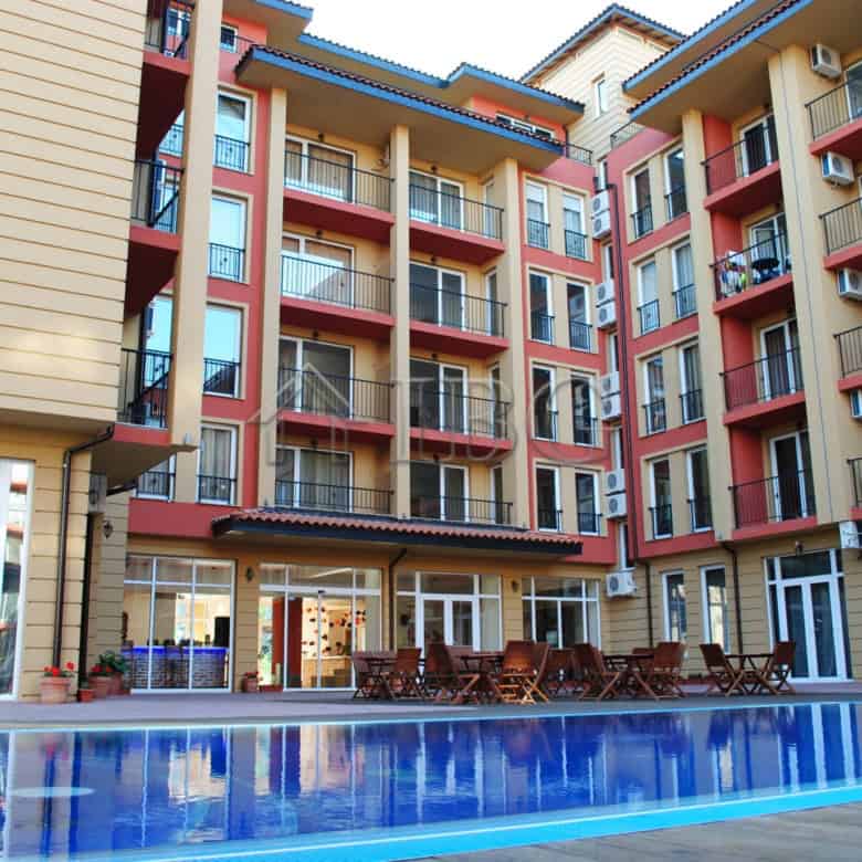 Spacious 1-bedroom apartment with garden access in Sunny View Central, Block 7, featuring contempora.