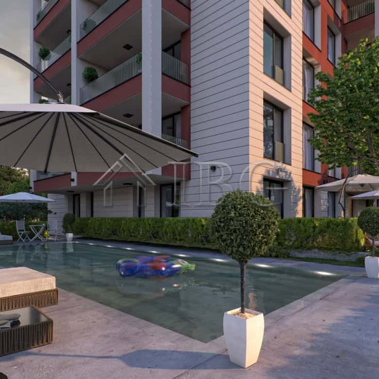 Bright 1-bedroom apartment with garden in Sunny View Central, Block 7, featuring outdoor pool and lu.