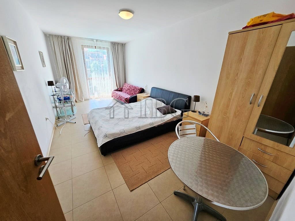 Spacious 2-bedroom apartment with pool and sunny north-facing views in Sunny Beach. Modern furnishin.