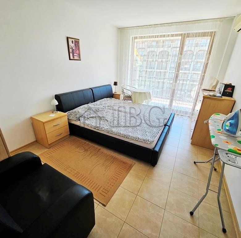 Bright 2-bedroom apartment with pool view and sunny balcony in Sunny Beach.