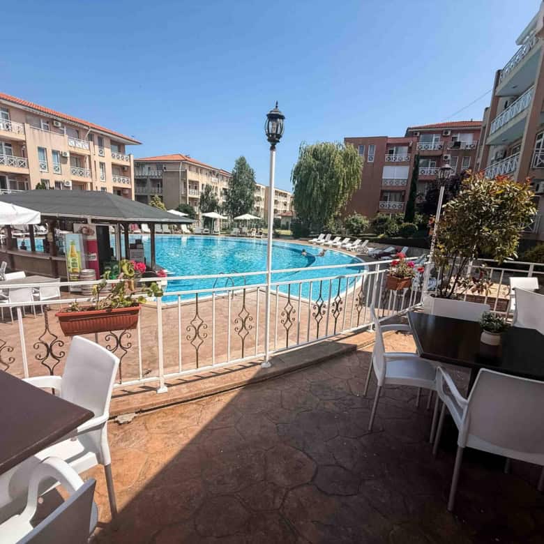 Cozy studio apartment for sale near Sunny Beach with pool view and modern amenities. Perfect holiday.