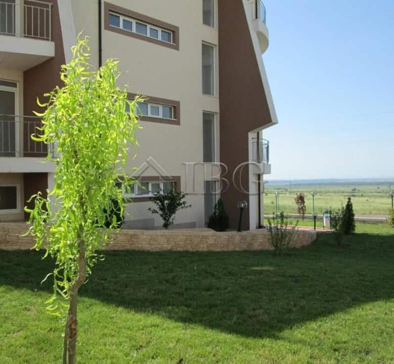 Apartment with garden access in Sunset Kosharitsa, Bulgaria.
