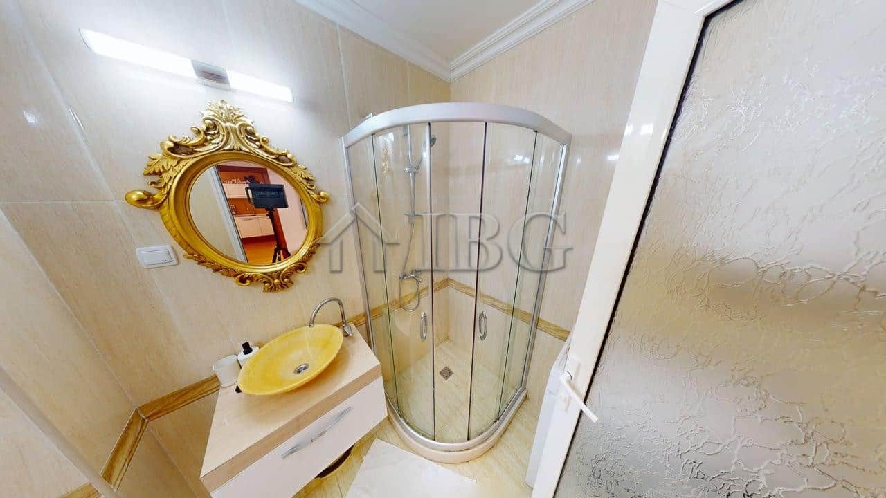 Cozy one-bedroom apartment with modern bathroom and shower in Sunny Beach. Perfect for holiday or in.