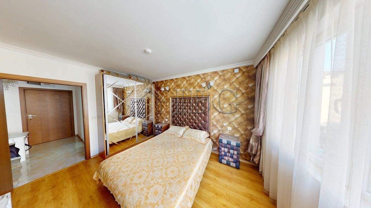 Bright 2-room apartment in Sunny Beach with modern furnishings and sea views. Perfect for holiday or.