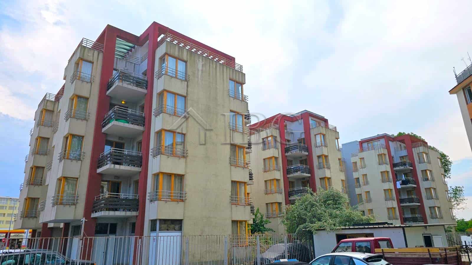Modern Tria Apartments in Sunny Beach with no maintenance fees.
