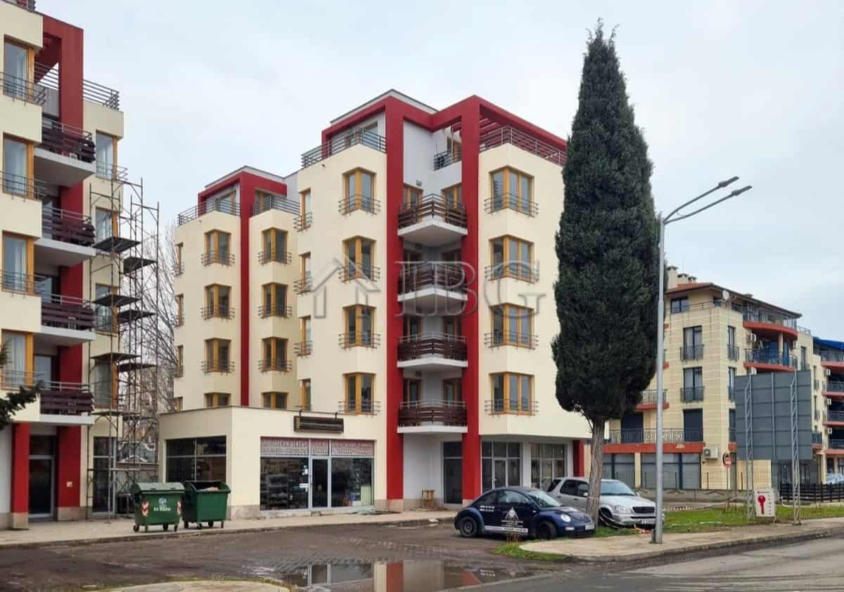 Bright apartments in Tria Apartments, Sunny Beach, offering low-cost living with no maintenance fees.