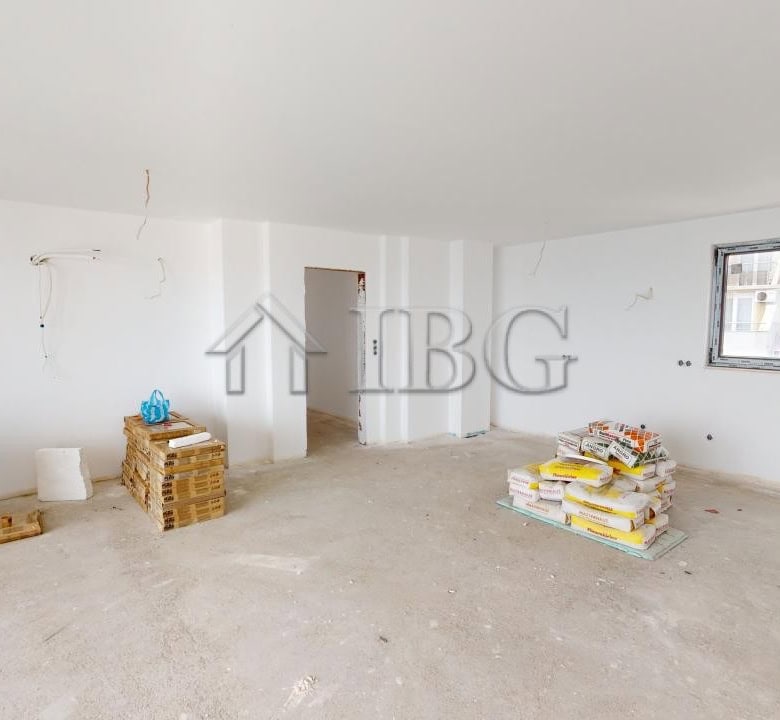 Interior view of a spacious 2-bedroom apartment with sea view in Villa Metara, Ravda.