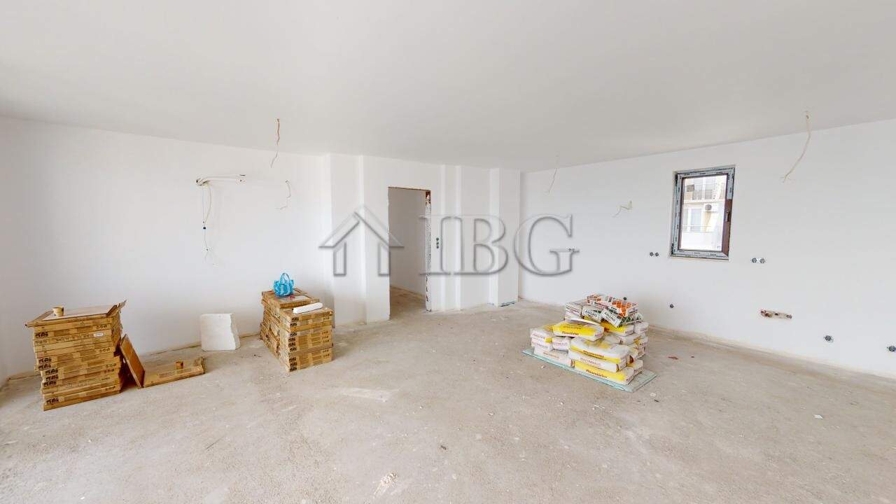 Interior view of a spacious 2-bedroom apartment with sea view in Villa Metara, Ravda.