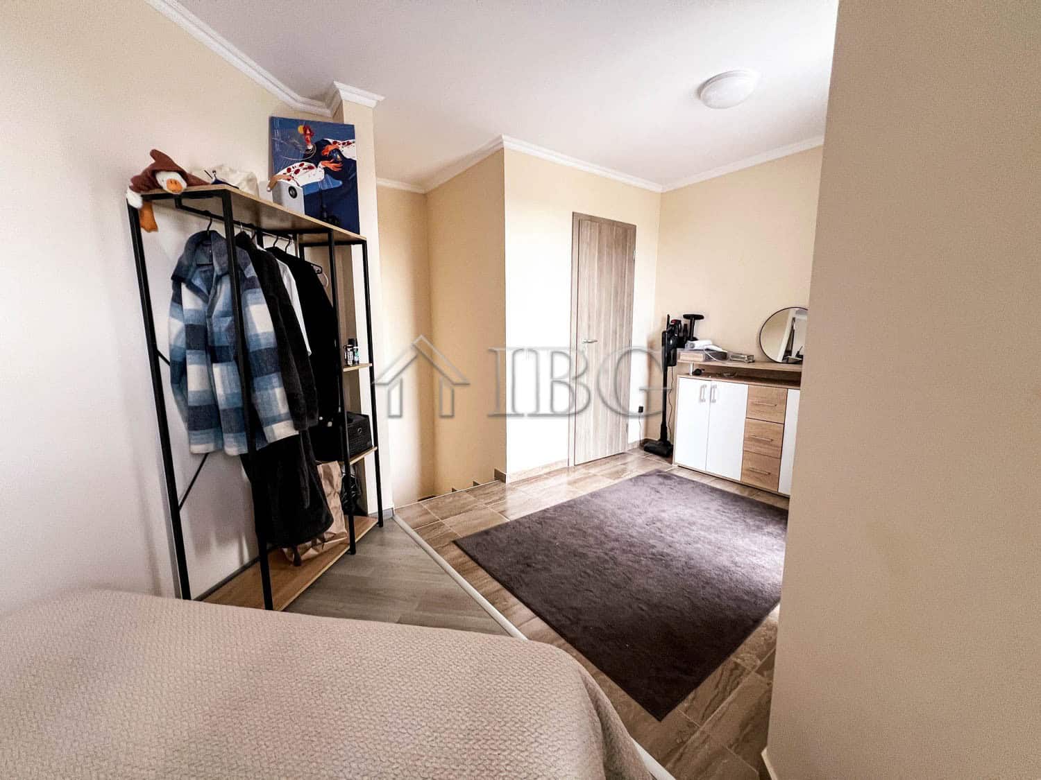 Cozy 1-bedroom apartment with pool view in Sunny Beach, perfect for vacation rentals.