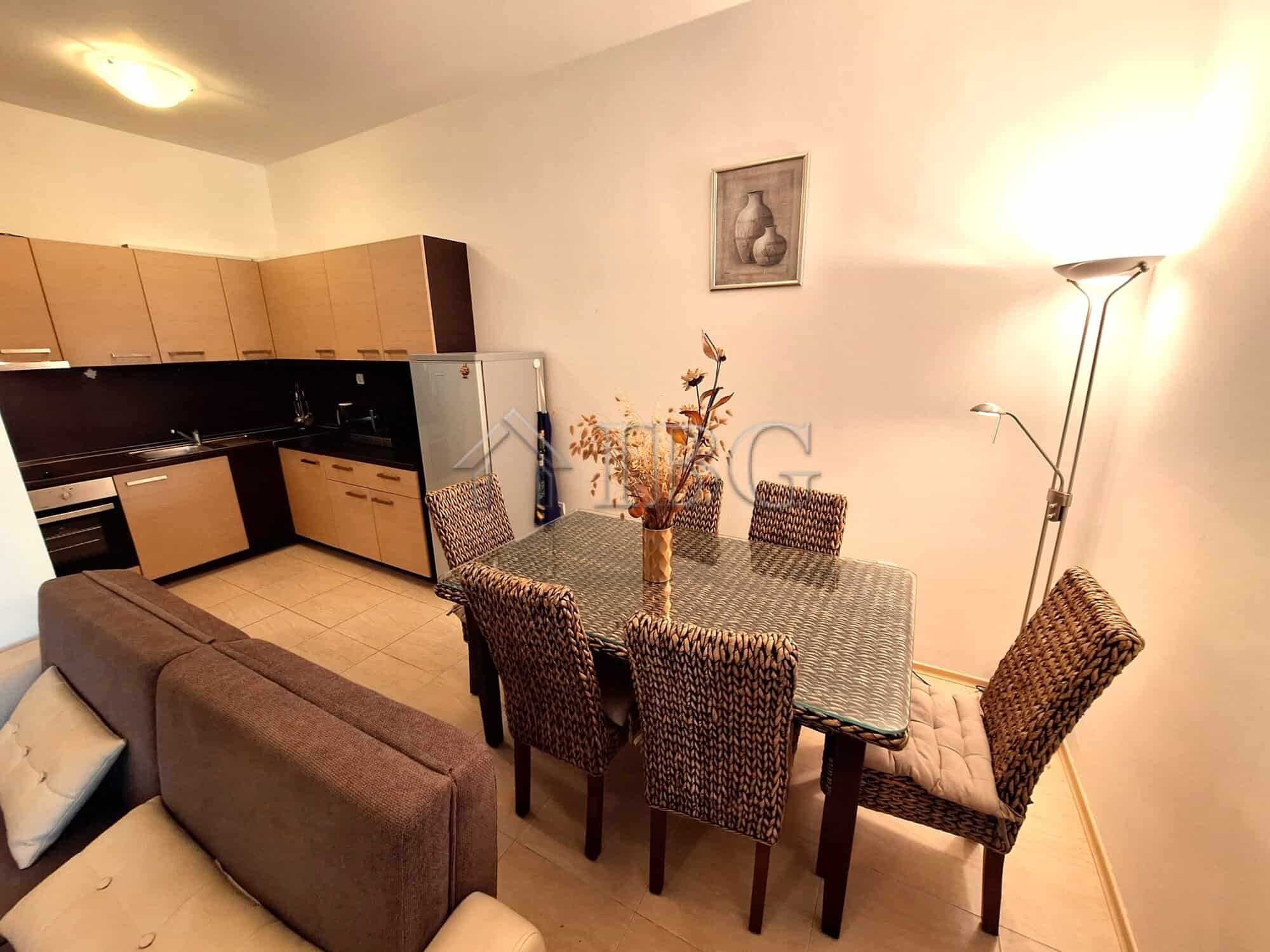 Cozy 2-bedroom apartment with veranda, overlooking park and sea, in Marina Cape, Aheloy.