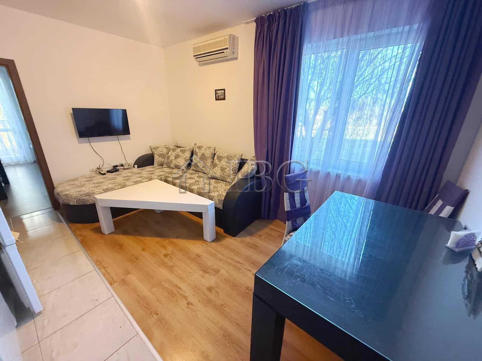 Cozy furnished 1-bedroom apartment in Sea Diamond complex, Sunny Beach, with modern amenities and se.