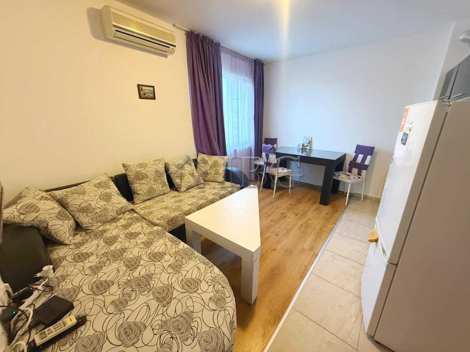 Cozy furnished 1-bedroom apartment in Sea Diamond, Sunny Beach, ideal for holiday stays or investmen.
