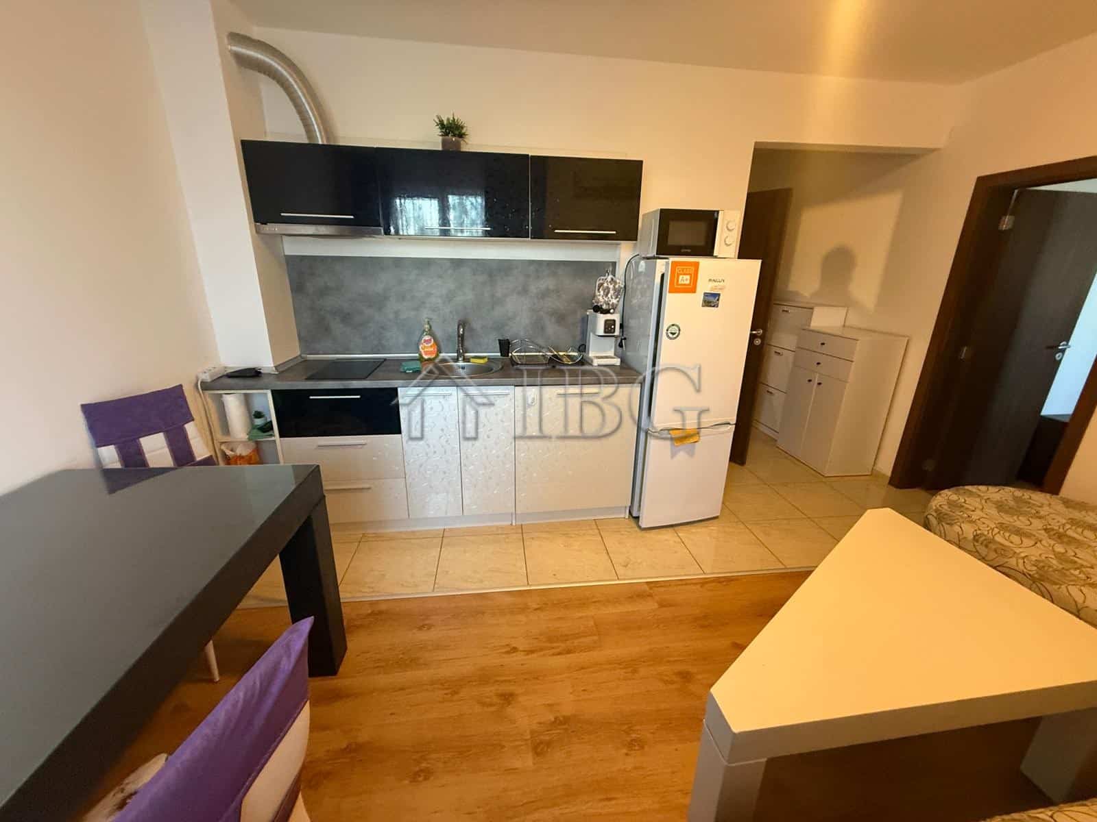 Cozy furnished 1-bedroom apartment in Sea Diamond complex, Sunny Beach, Bulgaria, with modern kitche.