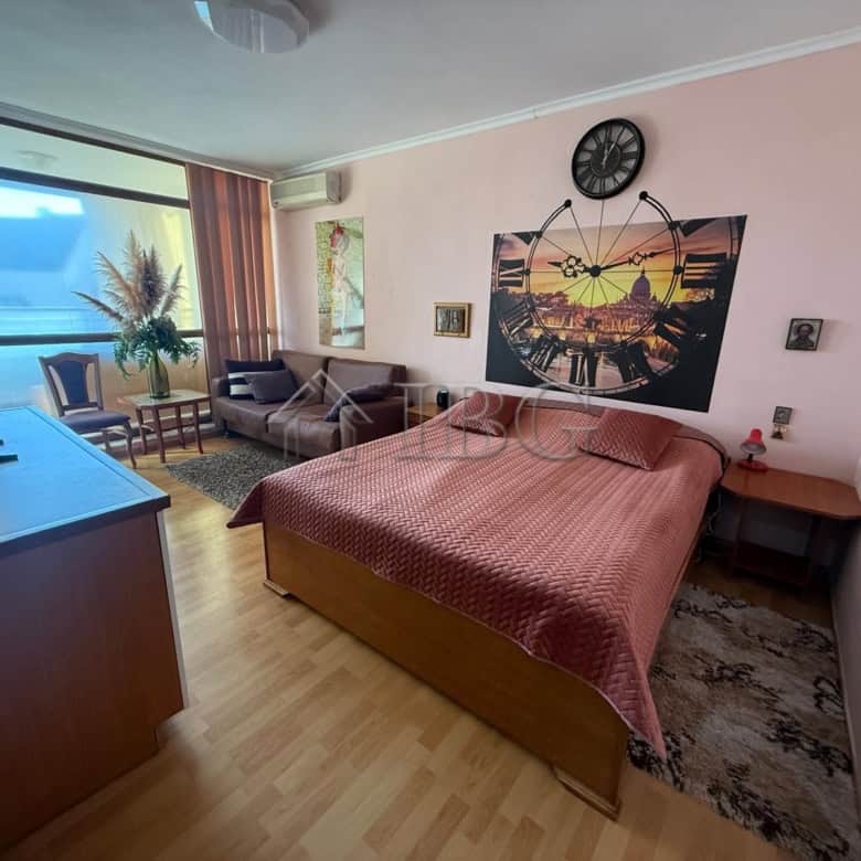 Bright studio apartment with balcony in Sun City 1, Sunny Beach, perfect for holiday or investment.
