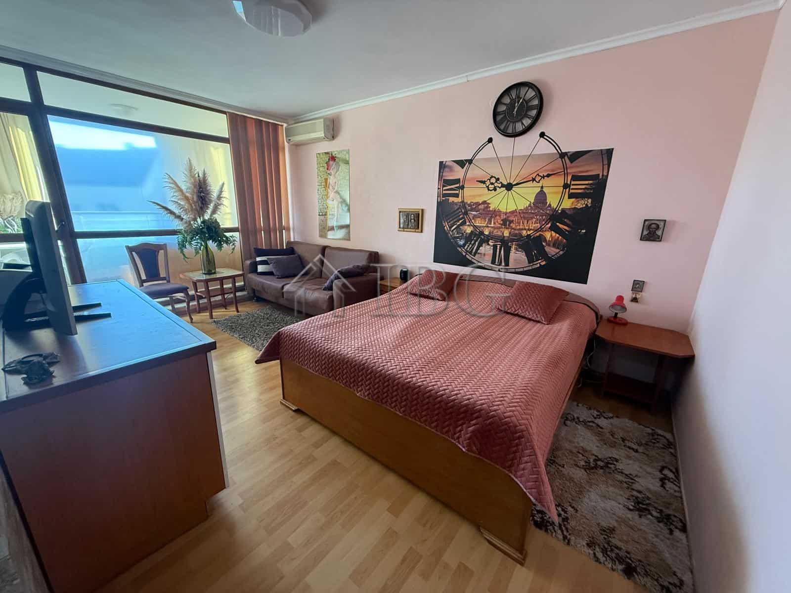 Bright studio apartment with balcony in Sun City 1, Sunny Beach, perfect for holiday or investment.