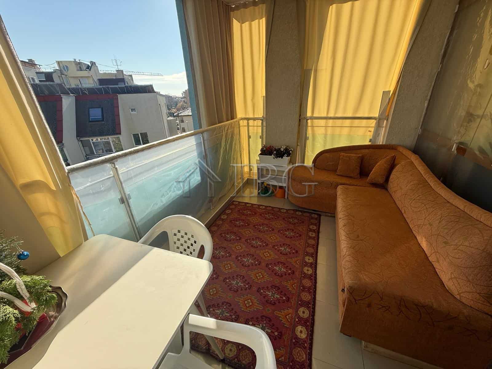 Bright studio apartment with balcony in Sun City 1, Sunny Beach. Perfect for holiday or investment.