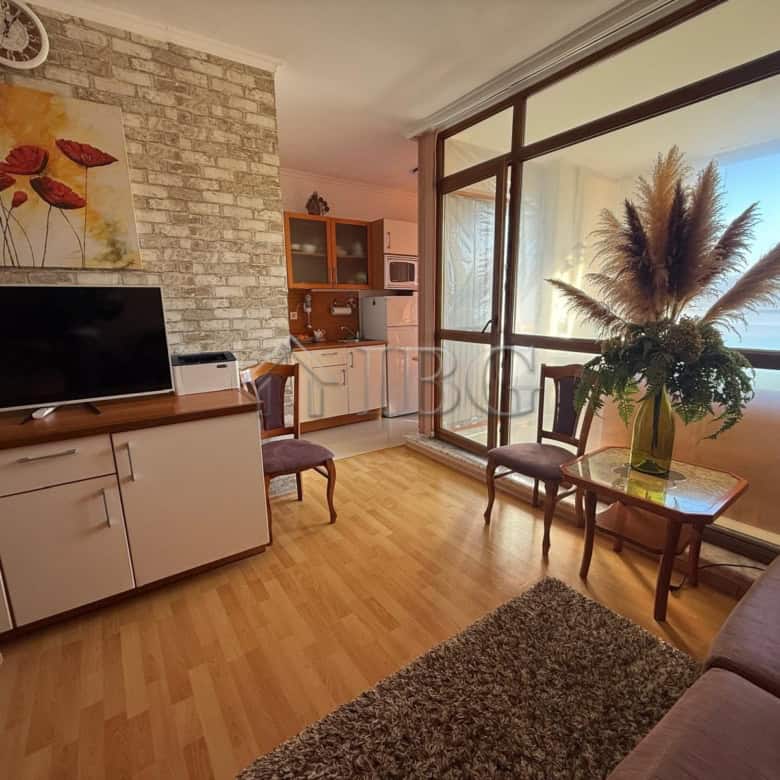 Bright studio apartment with balcony in Sun City 1, Sunny Beach. Perfect for holiday living or inves.