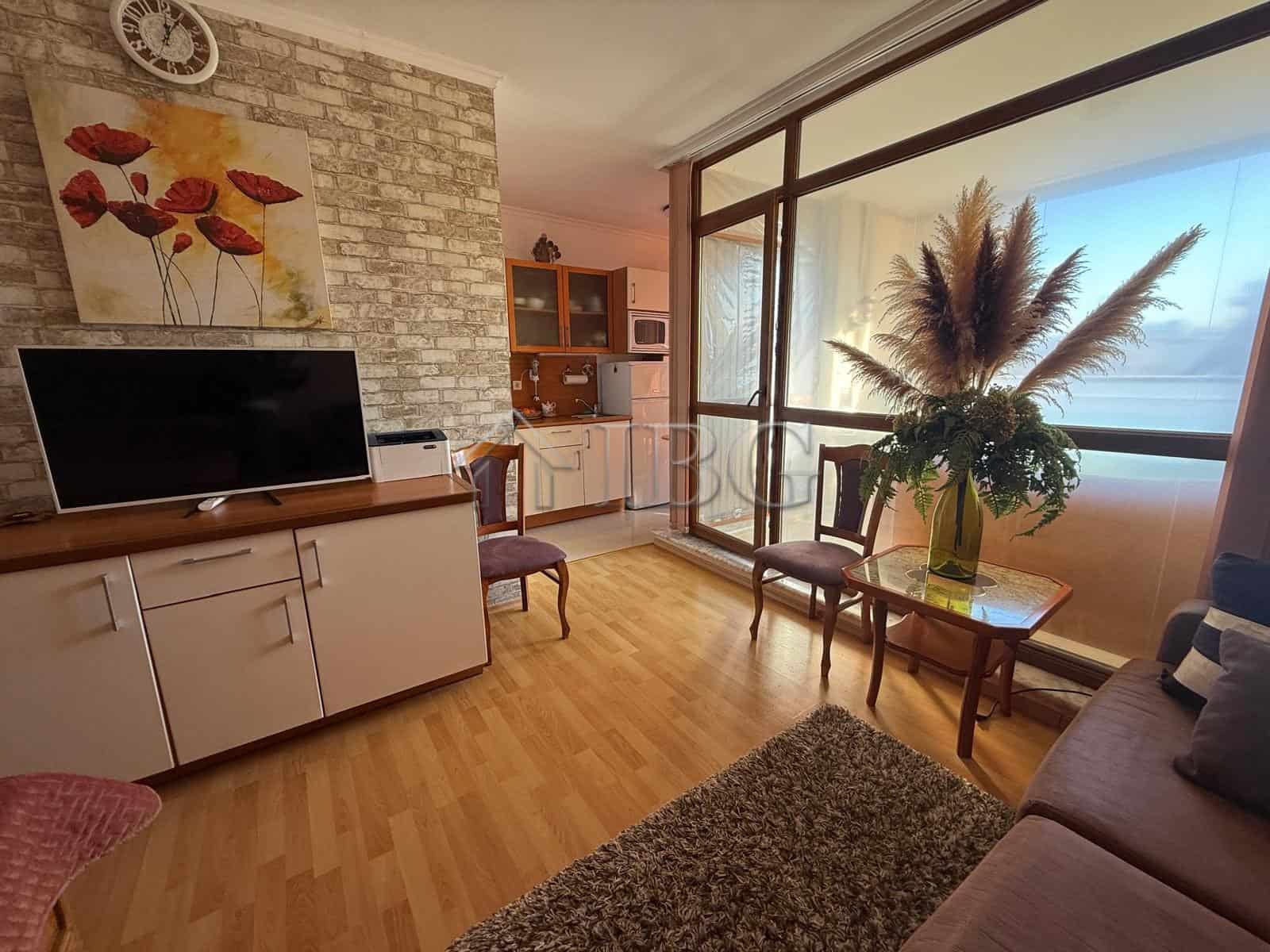 Bright studio apartment with balcony in Sun City 1, Sunny Beach. Perfect for holiday living or inves.