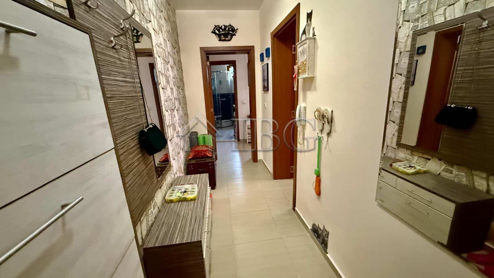 Bright 2-bedroom apartment with direct access to the beach in Nessebar. Modern interior and convenie.