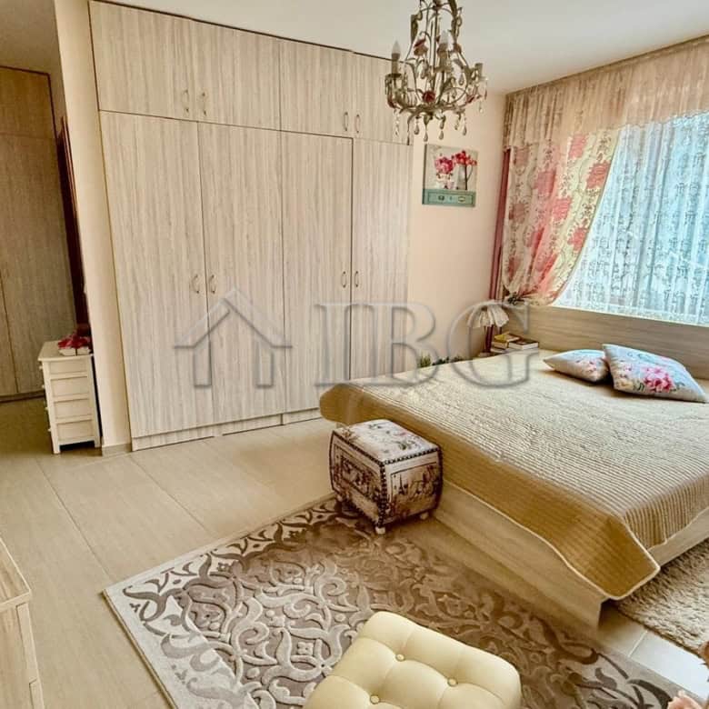 Bright 2-bedroom apartment with direct access to the beach in Nessebar. Perfect for seaside living a.