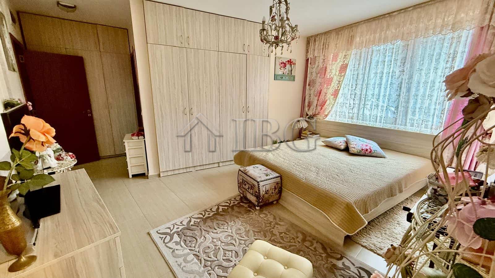 Bright 2-bedroom apartment with direct access to the beach in Nessebar. Perfect for seaside living a.