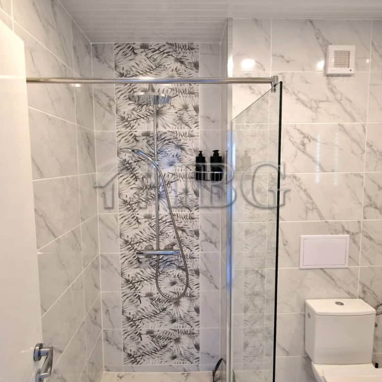 Bright renovated apartment featuring a spacious terrace and stunning sea views in Sveti Vlas.