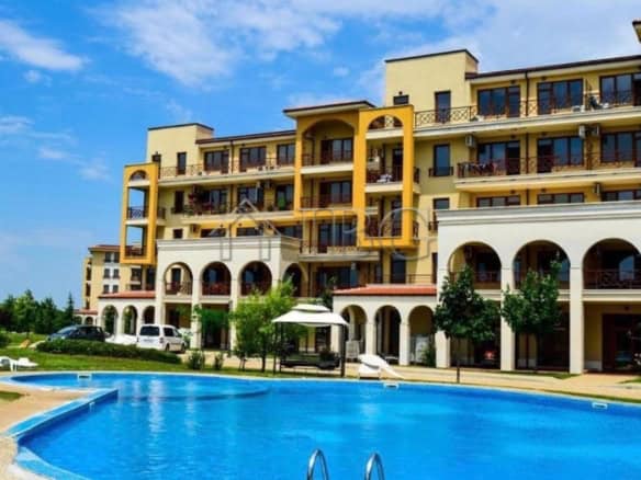 Luxury 1-bedroom apartment at Lighthouse Golf & Spa Resort with pool access and modern amenities.