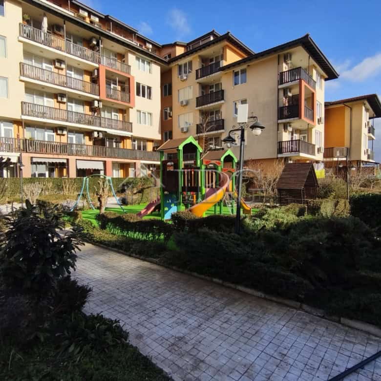 Apartment with playground in Chateau Aheloy 2, Aheloy, Bulgaria.