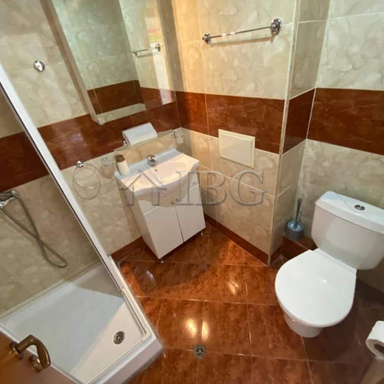 Compact bathroom in a studio with sea view at Crown Fort Club, Grand Resort Fortnoks.