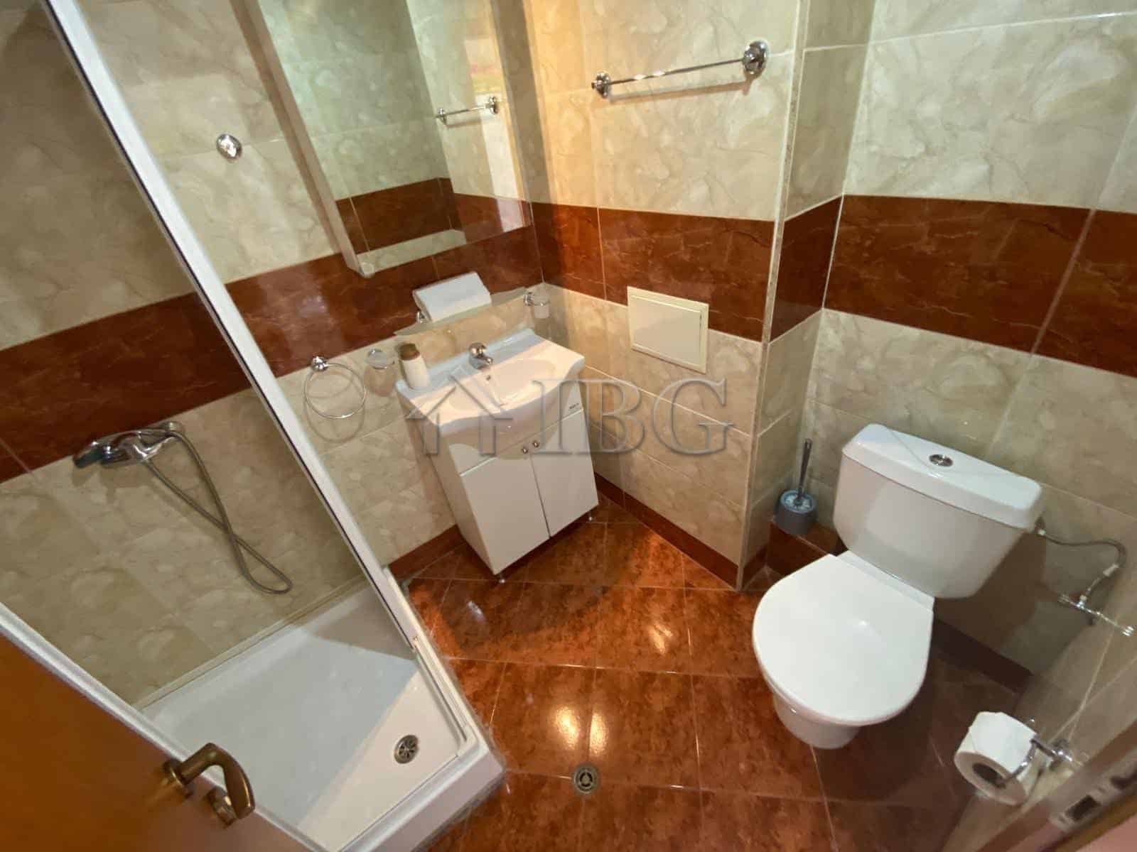Studio with Sea View Bathroom | Crown Fort Club Compact bathroom in a studio with sea view at Crown Fort Club, Grand Resort Fortnoks.