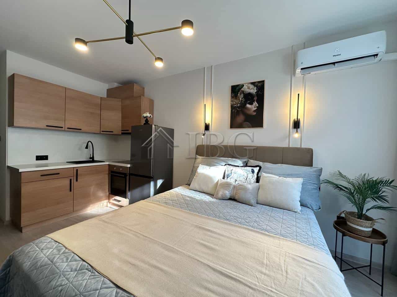 Cozy studio apartment in Panorama Bay 2, Sveti Vlas, with modern furnishings and scenic views.