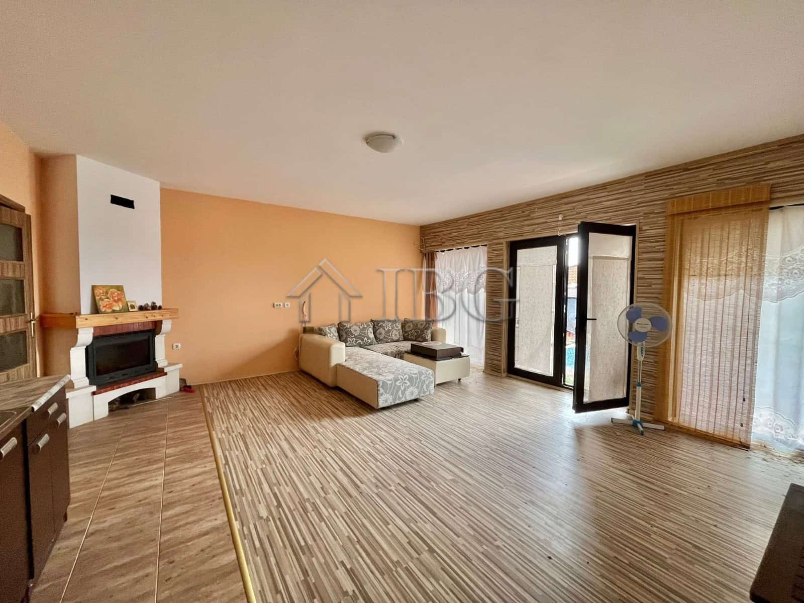 Detached House with Pool in Goritsa Village, no maintenance fee. Spacious living room with natural l.
