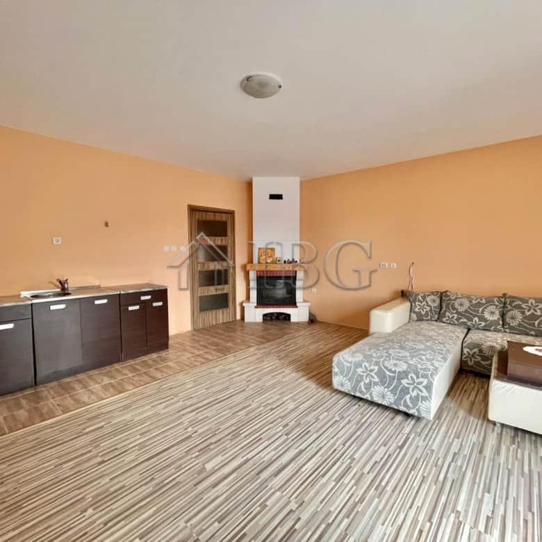 Spacious living room in a detached house with pool and no maintenance fees in Goritsa Village.