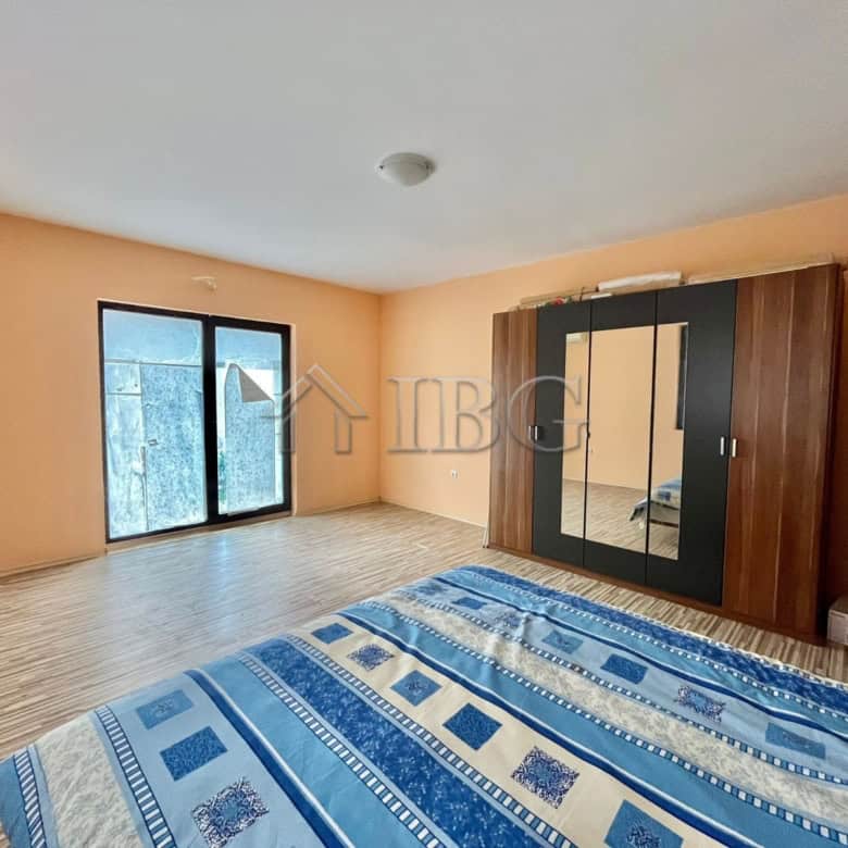 Detached house with private pool and no maintenance fee in Goritsa Village.