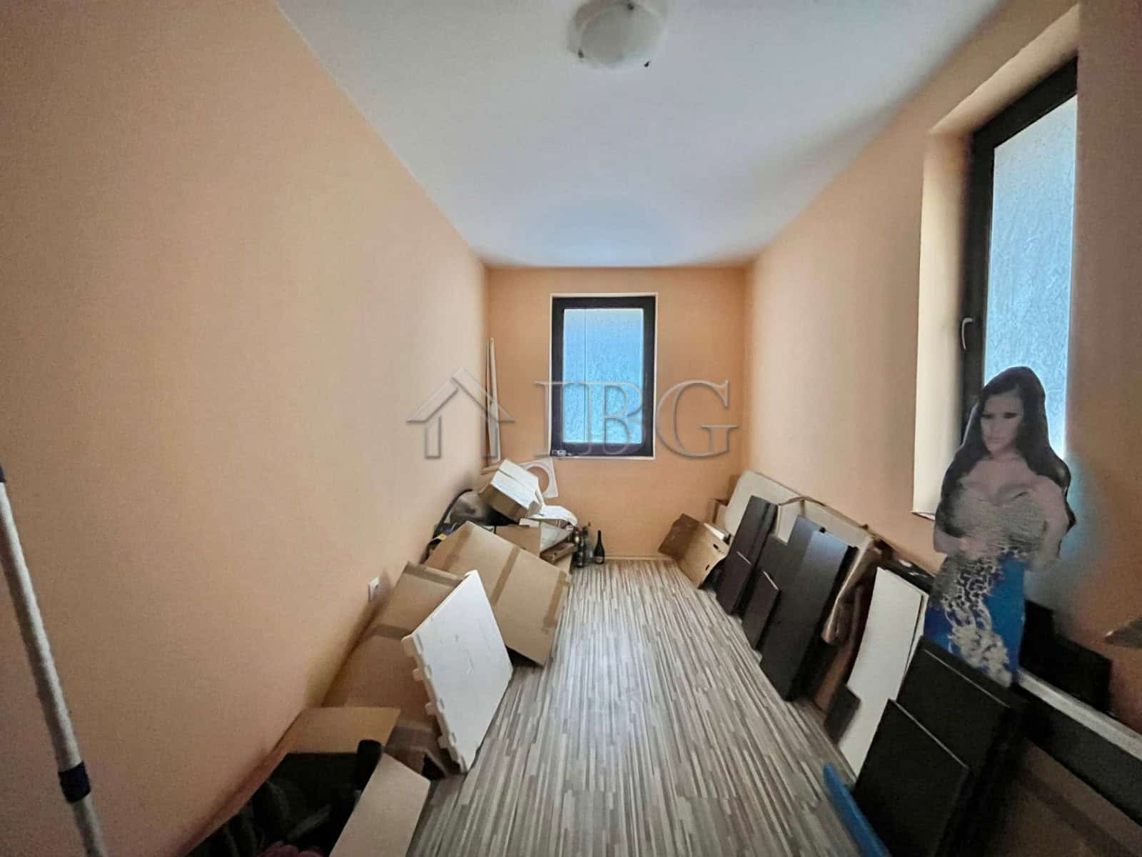 Detached house with pool in Goritsa Village, no maintenance fee included.