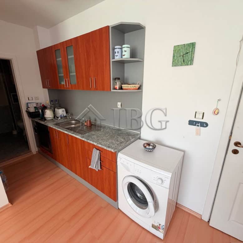 Bright 1-bedroom apartment for sale in Sunny Day 5, Sunny Beach, with modern kitchen and convenient.