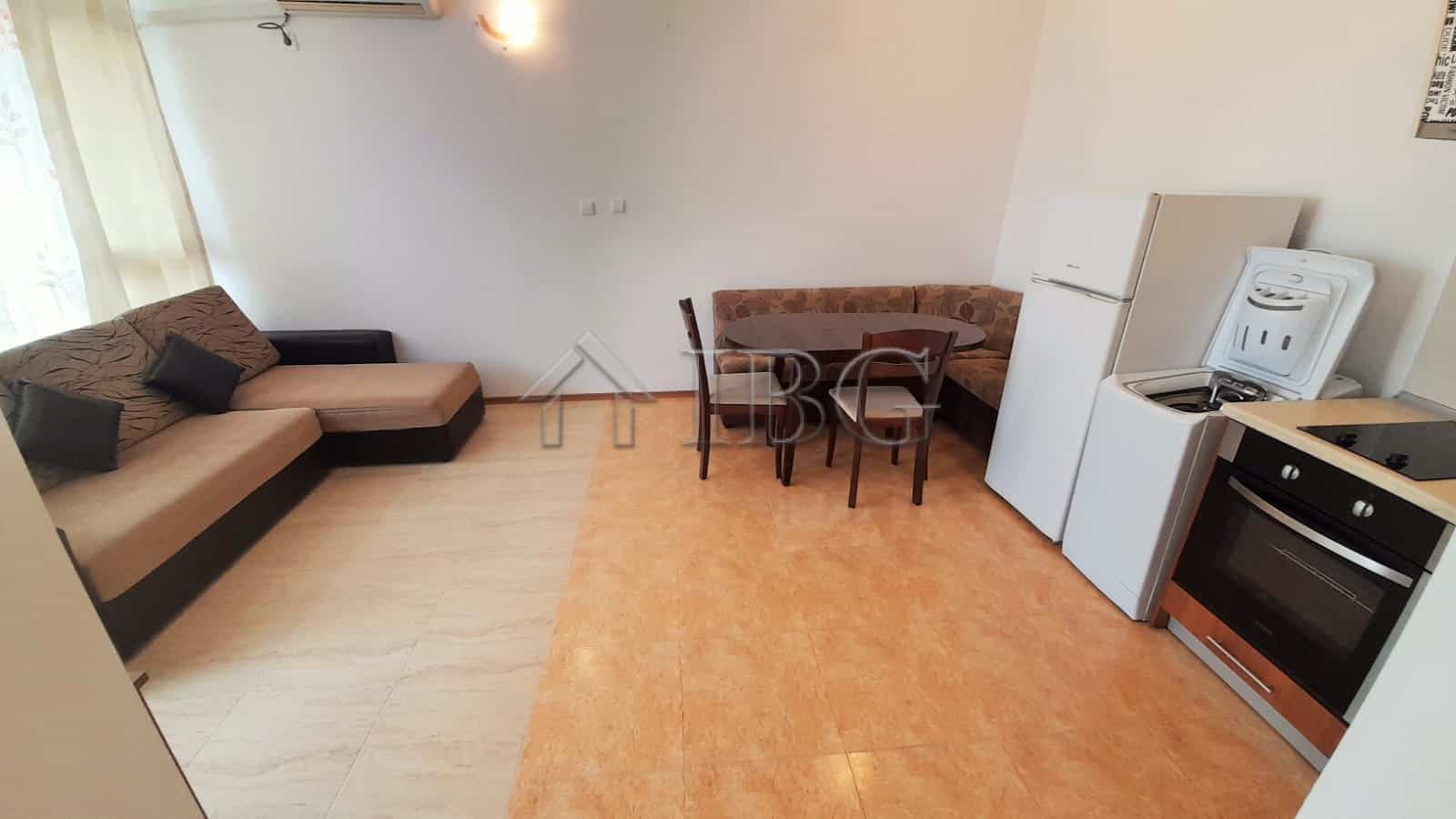 Cozy 1-bedroom apartment with pool view in Sunny Beach, Cacao Beach.