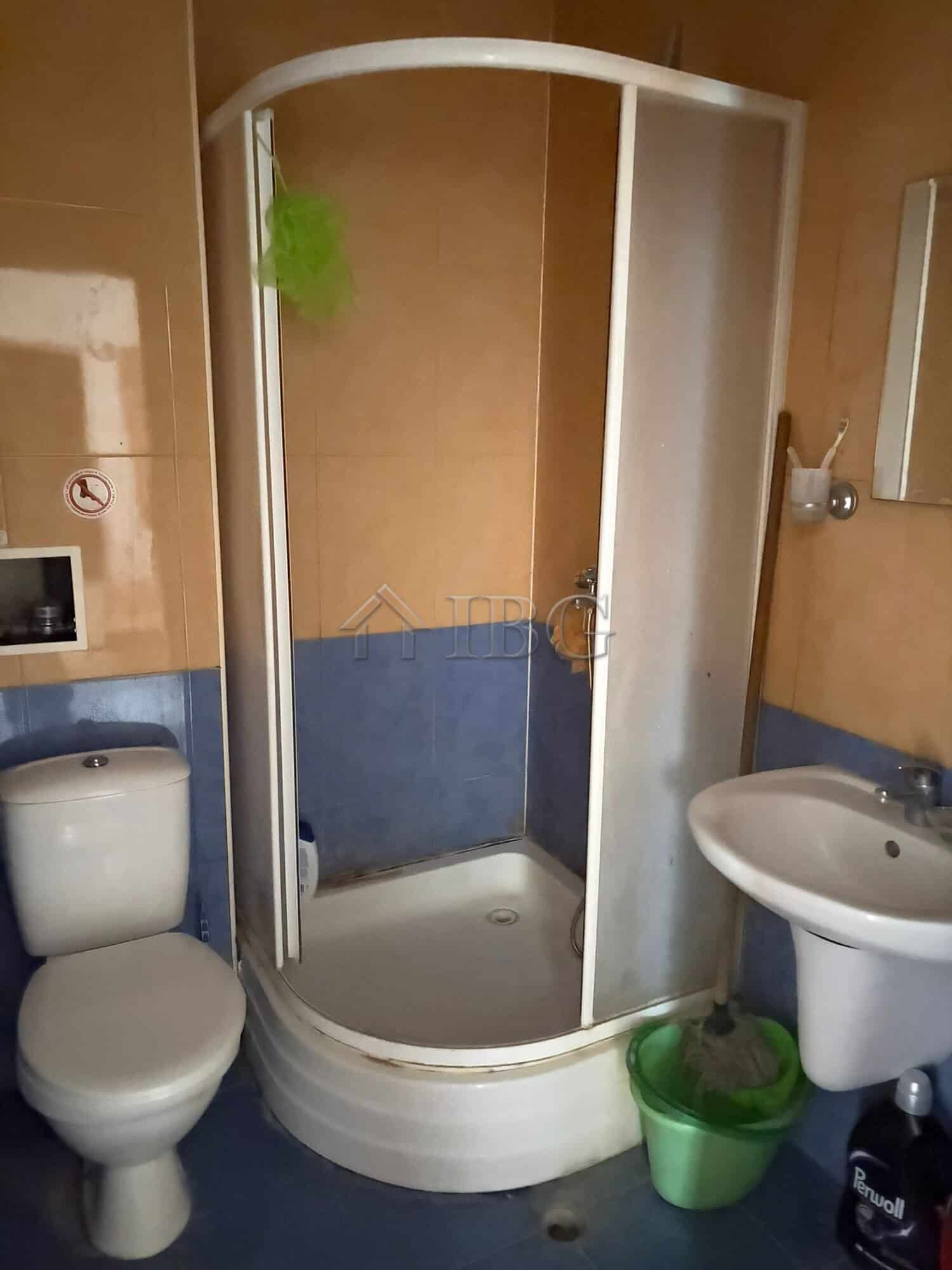 Apartment with shower in Yassen, Sunny Beach, close to the sea.