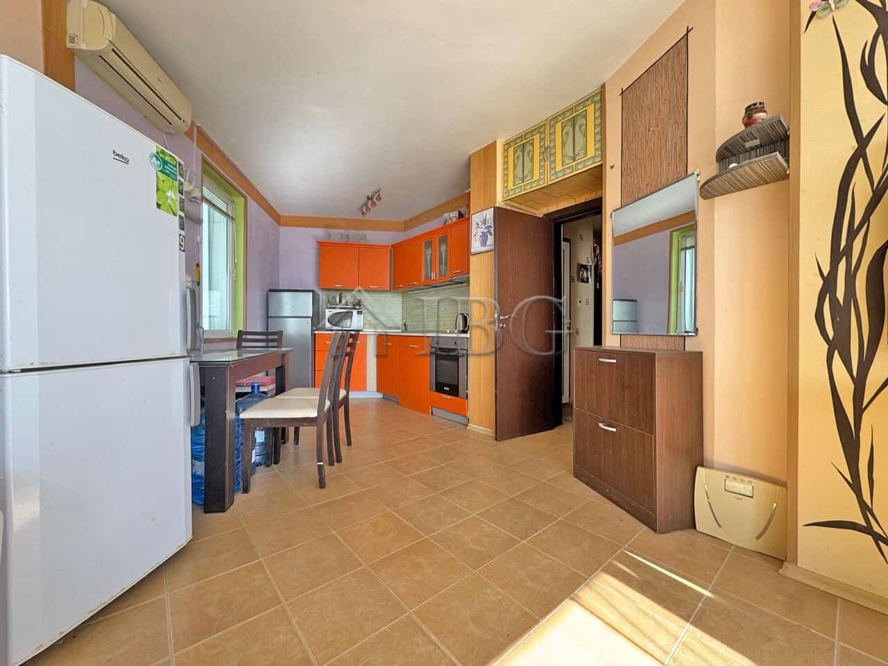 Bright one-bedroom apartment with sea view in Anna Maria complex, Kosharitsa. Modern kitchen and inv.