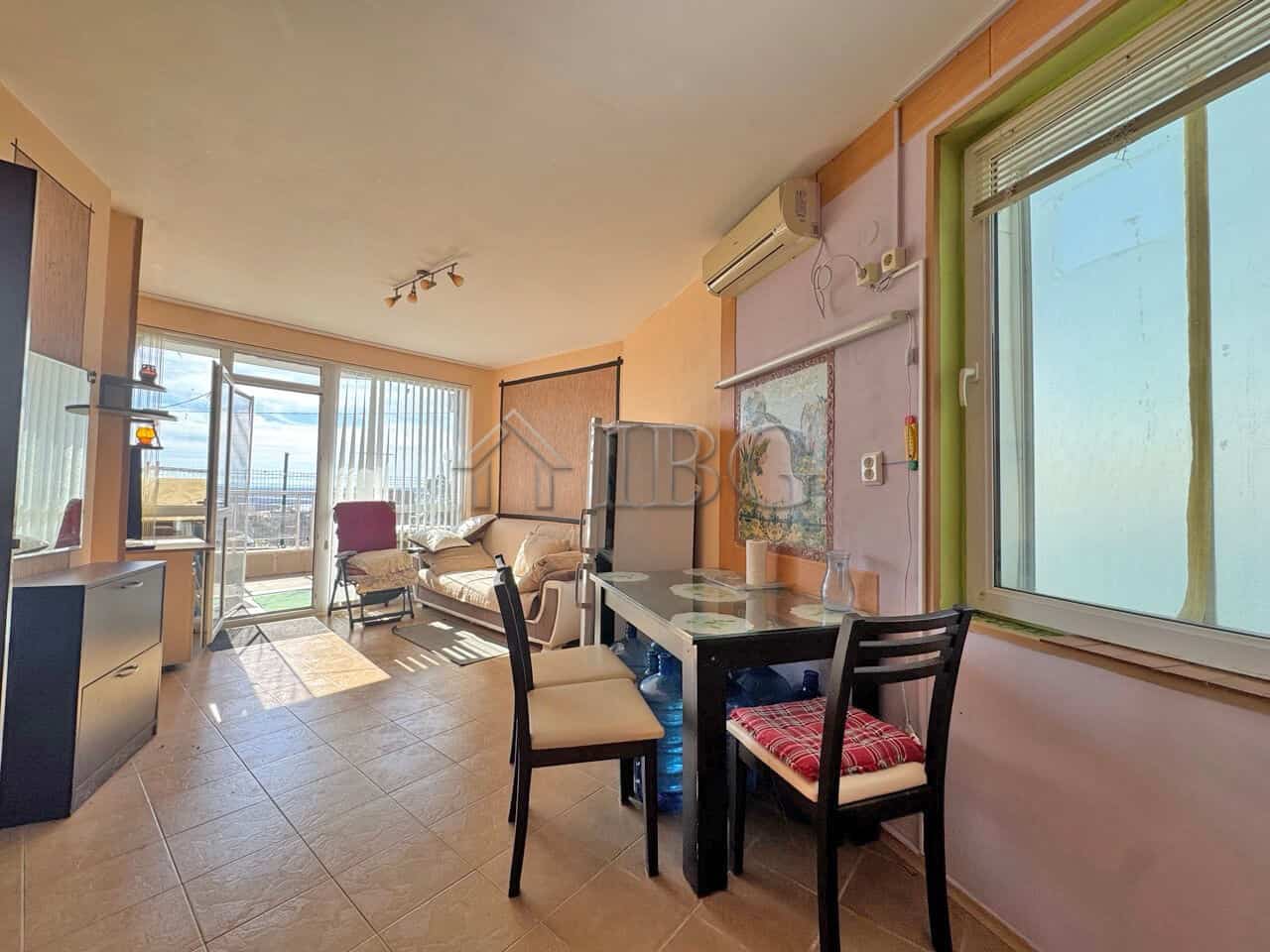 Apartment with sea view in Kosharitsa complex Anna Maria.