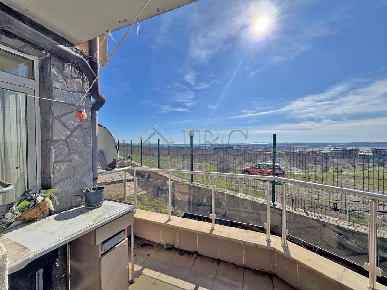 Sea view one-bedroom apartment with balcony in Anna Maria complex, Kosharitsa. Bright, modern, perfe.