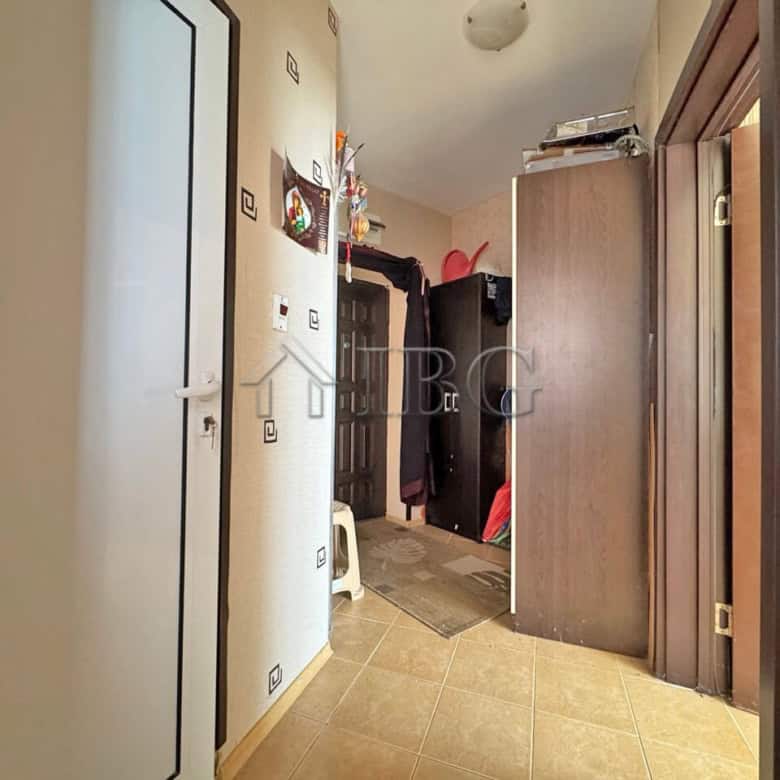 Bright interior of a one-bedroom apartment with sea view in Anna Maria complex, Kosharitsa.