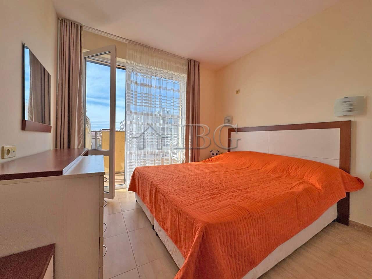 Bright one-bedroom apartment in Aqua Dreams resort, Sveti Vlas, Bulgaria, with modern furnishings an.