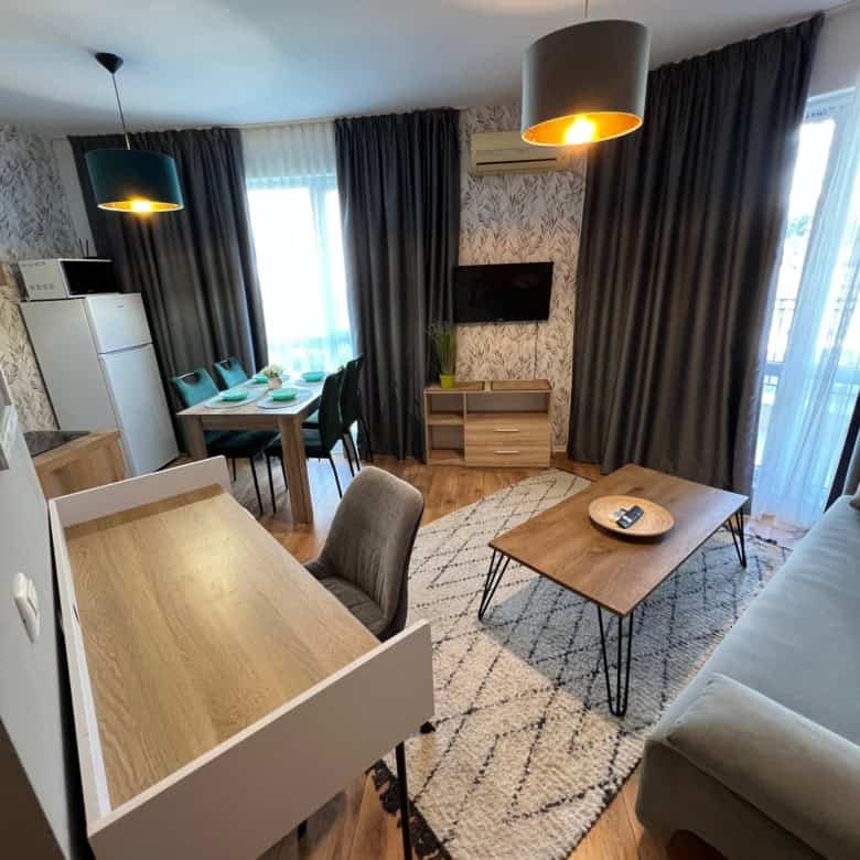 Cozy studio in Ipanema Beach Complex with stylish furnishings and bright natural light.